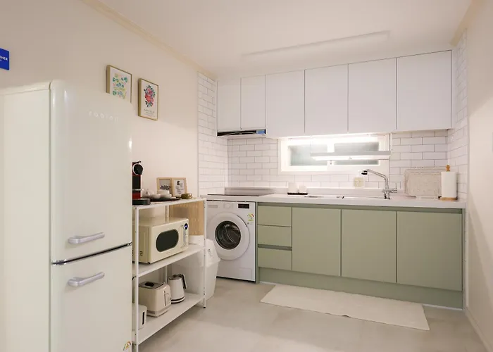 Apartment Bluebird Nest,서울 중심가,내집처럼 지내는 감성가득 3룸 아파트,무료주차,지하철6분,종로,인사동,청계천,명동